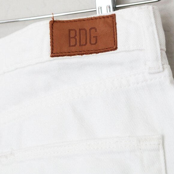 BDG Urban Outfitters White Pax High Rise Straight Leg Jean Fray Hem Size 29 x 32 - Picture 13 of 16